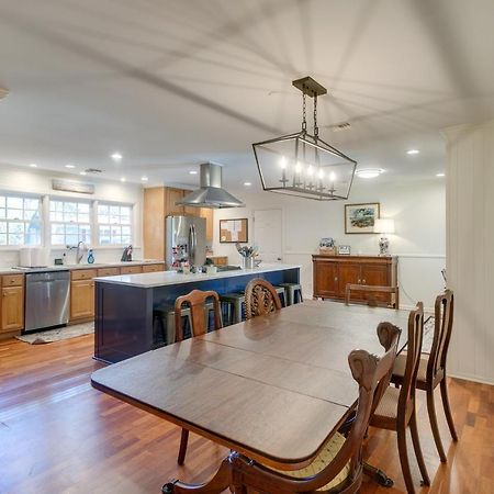 Spacious St Simons Island Vacation Rental With Pool! St. Simons Island Eksteriør billede