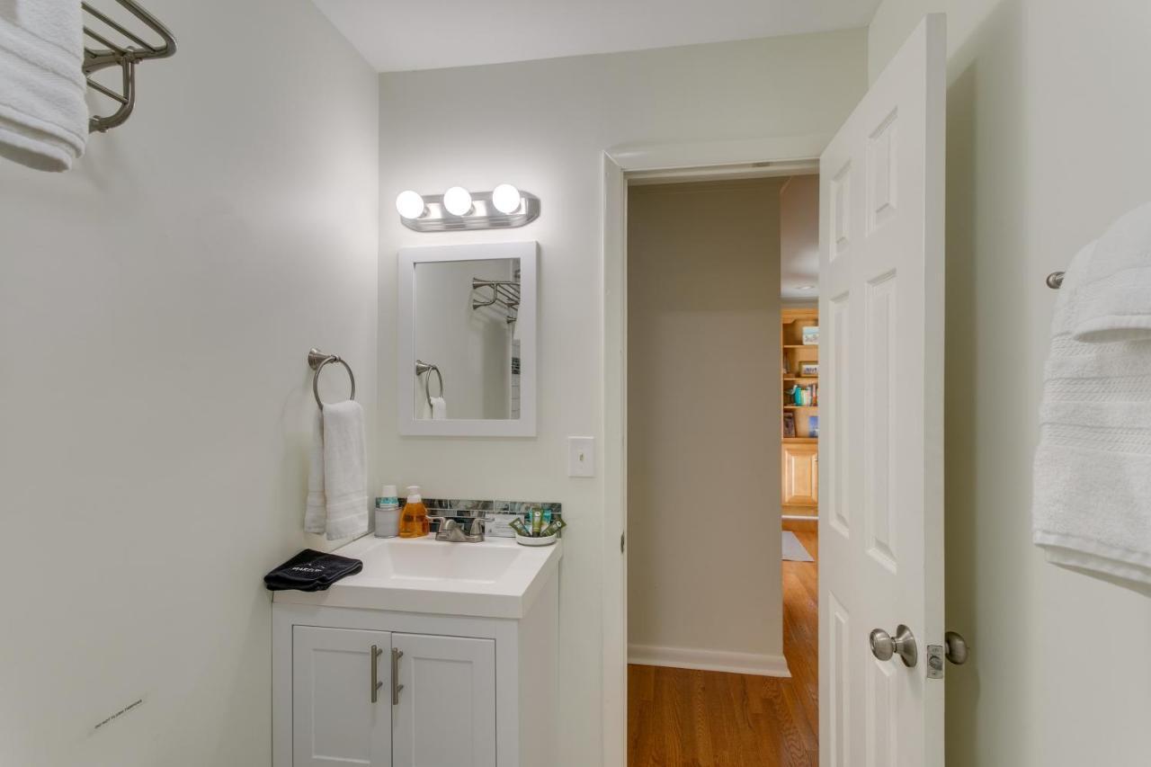 Spacious St Simons Island Vacation Rental With Pool! St. Simons Island Eksteriør billede